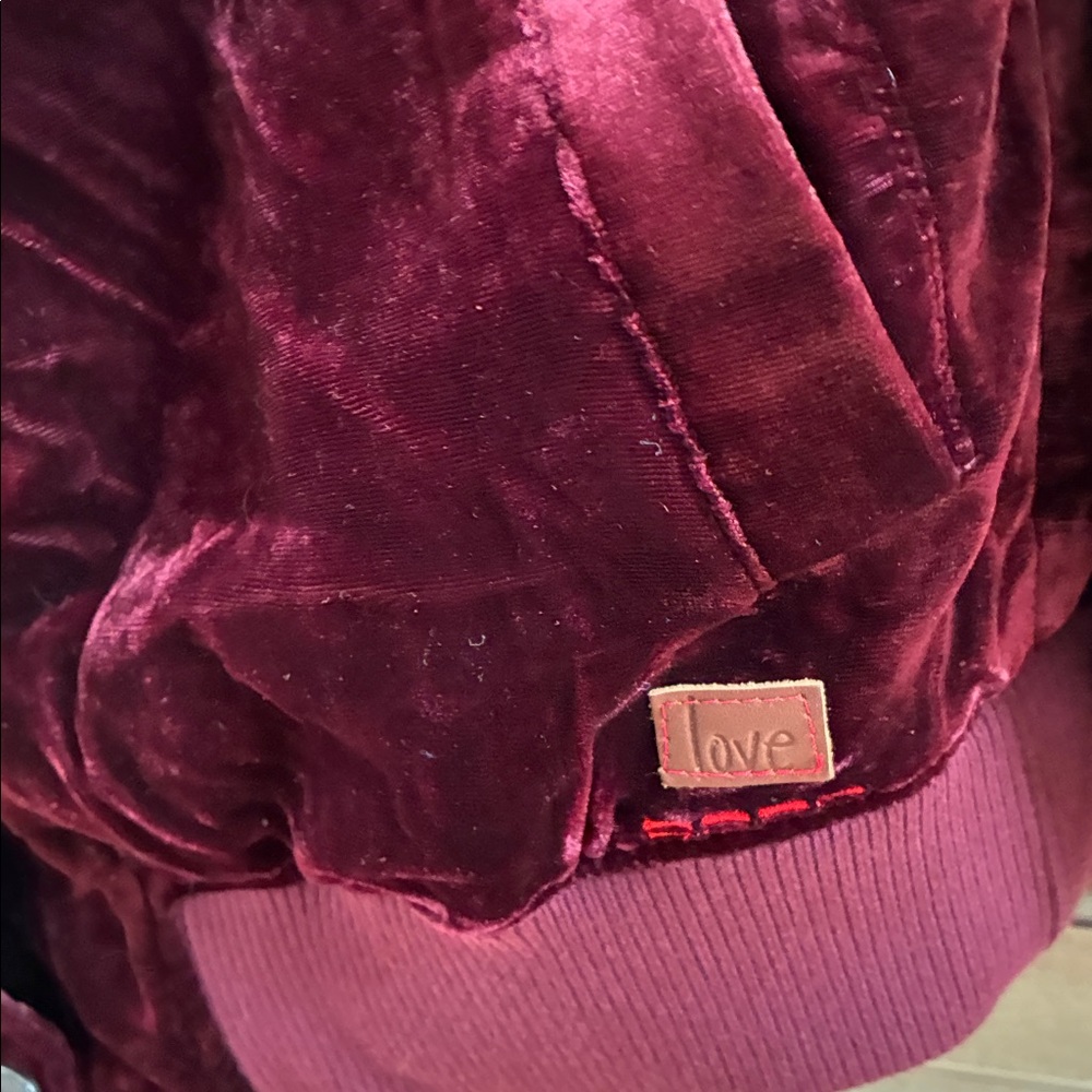 Peace Love world Women's Burgundyy Velvet Bomber Jacket sz XS - Picture 3 of 9
